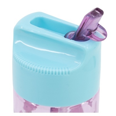 Frasco plástico com tampa azul clara e canudo roxo