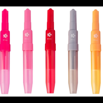 Sete marcadores de texto coloridos com tampa e corpo translúcido