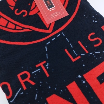 Cachecol SL Benfica azul escuro com detalhes vermelhos e etiqueta oficial