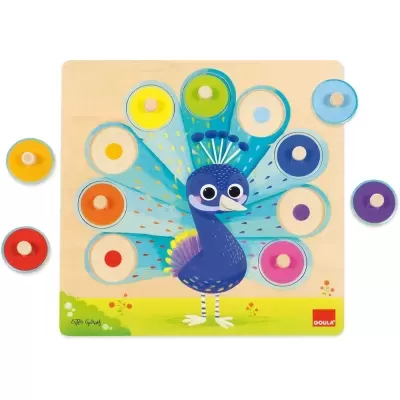 Puzzle de madeira com pavão azul e peças coloridas destacáveis