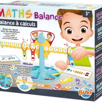 Brinquedo educativo MATHS Balance para crianças, caixa mostrando uma balança colorida e cartões de atividades.