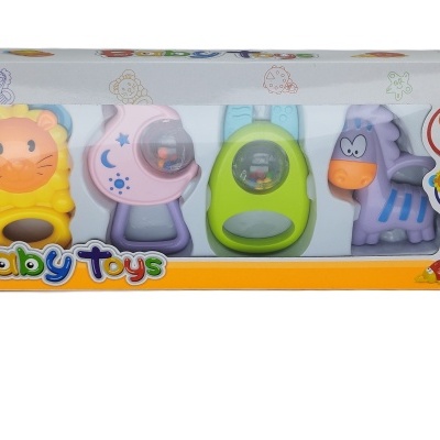 Conjunto de brinquedos coloridos para bebé em embalagem