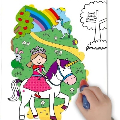 Livro de colorir infantil com princesa e unicórnio coloridos e arco-íris