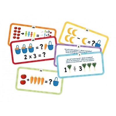 Cartas educativas coloridas com exercícios de matemática básica e imagens de frutas e legumes