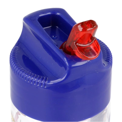 Tampa azul de garrafa com tampa vermelha de bico vertedor