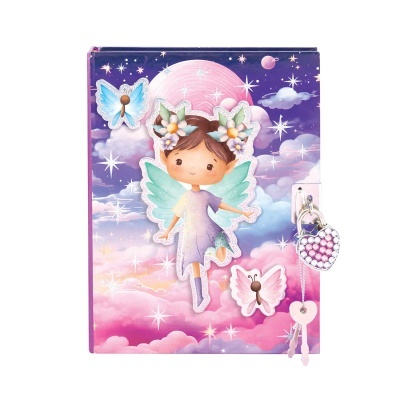 Capa de diário com ilustração de fada, borboletas e cadeado de coração