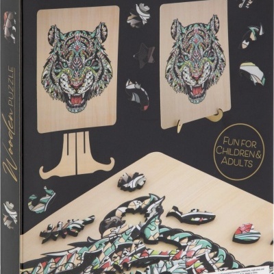 Caixa de puzzle de madeira colorido com tigre e texto
