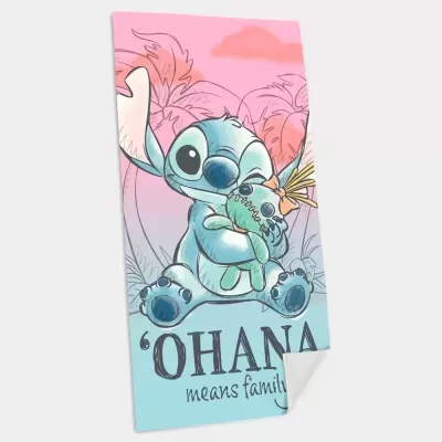 Toalha de praia com estampado do Stitch e texto 'OHANA means family'