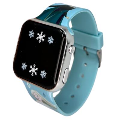 Relógio inteligente com bracelete azul claro e mostrador quadrado com flocos de neve.