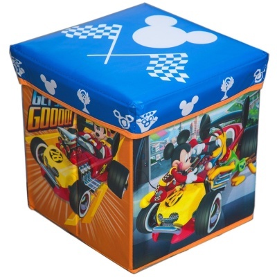 Caixa de arrumação com tampa decorada com Mickey Mouse em carro de corrida amarelo