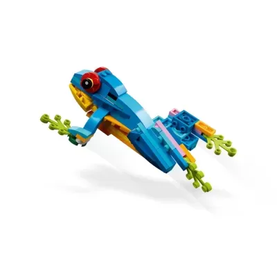 Figura de rã feita com blocos de montar coloridos