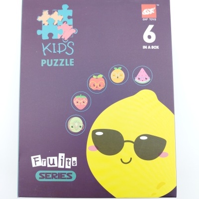 Embalagem de puzzle infantil com design de frutas e texto em fundo roxo