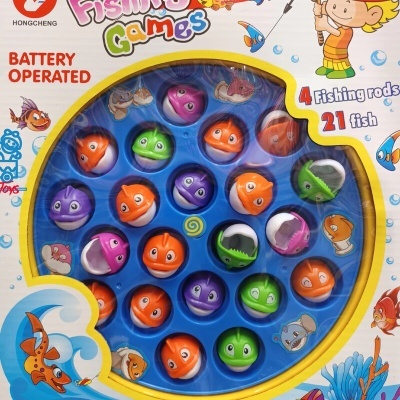 Jogo de pesca operado a bateria com peixes coloridos num tabuleiro azul com borda amarela