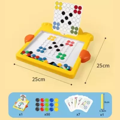 Jogo de tabuleiro infantil com peças coloridas e cartões de padrões