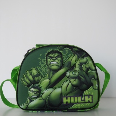 Bolsa infantil verde com estampa do Hulk