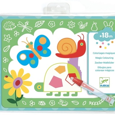 Conjunto de coloração mágica com desenhos infantis coloridos e marcador vermelho