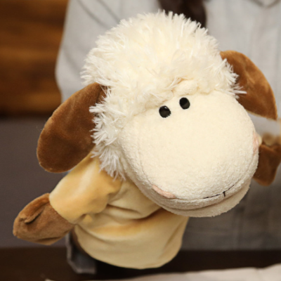 Fantoche de ovelha em tecido branco, castanho e amarelo