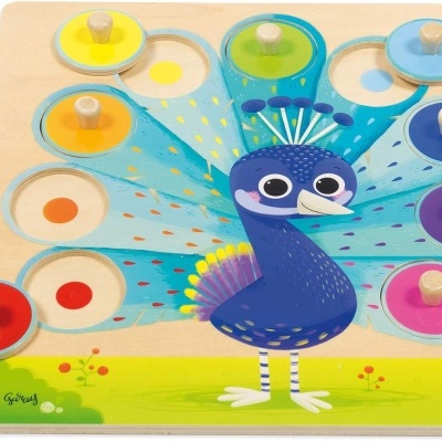 Puzzle de madeira com pavão colorido e peças destacáveis
