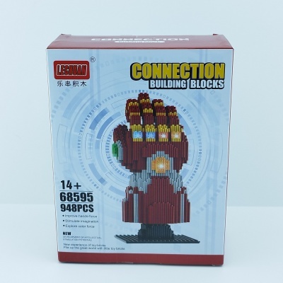 Caixa de blocos de construção LEGONA Connection Building Blocks com imagem de luva vermelha montada