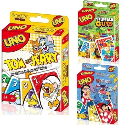 Caixas de baralhos UNO com temas Tom and Jerry, Stumble Guys e Lilo & Stitch.
