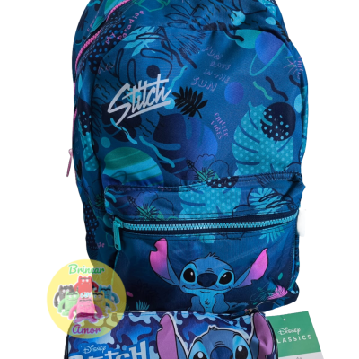 Mochila azul com estampa e estojo com desenho do Stitch