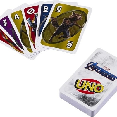 Cartas do jogo UNO tema Marvel Avengers