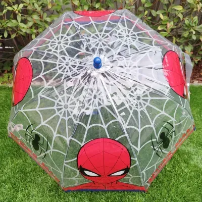 Guarda-chuva transparente com padrão de teia e imagens do Homem-Aranha