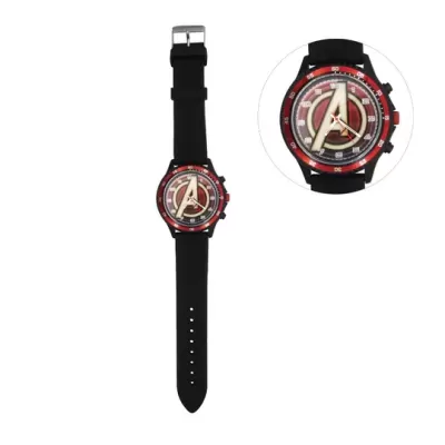 Relógio de pulso com símbolo dos Vingadores no mostrador e bracelete preta