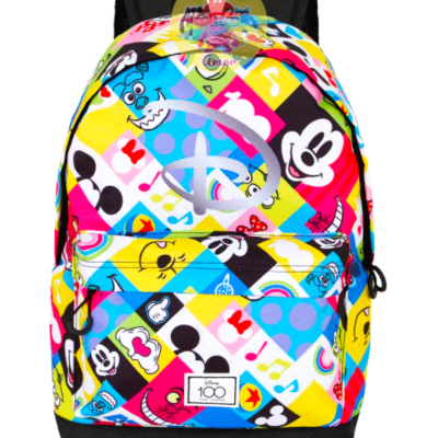 Mochila colorida com padrão de personagens da Disney e etiqueta Disney 100
