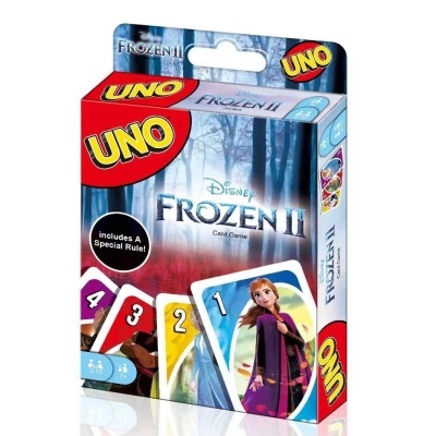 Jogo de cartas UNO edição Frozen II com imagem da personagem Anna na carta e embalagem colorida.