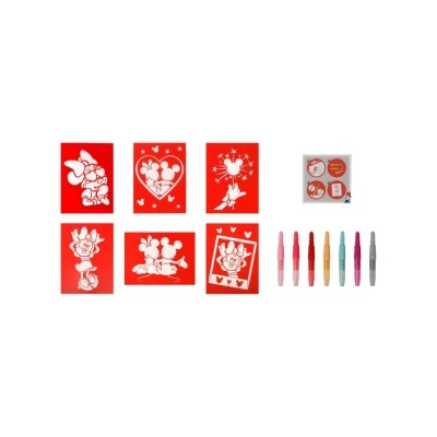 Kit de moldes vermelhos com desenhos infantis e canetas coloridas