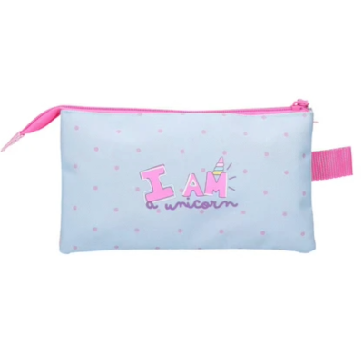 Estojo azul claro com fecho rosa e texto I AM a unicorn