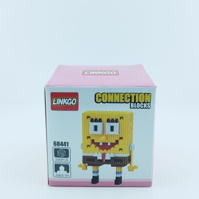 Caixa cor-de-rosa com blocos de montagem para construir personagem amarelo tipo SpongeBob