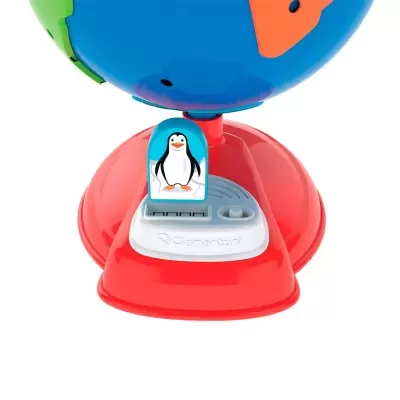 Globo terrestre de brinquedo com base vermelha e pinguim em detalhe branco