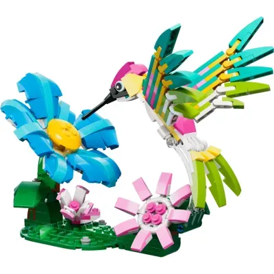 Conjunto LEGO beija-flor e flores coloridas em base verde