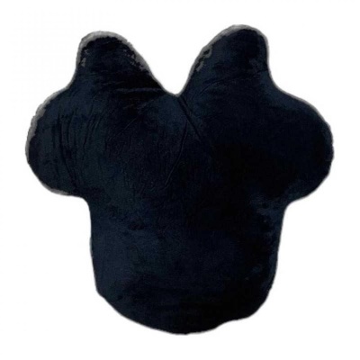 Tapete decorativo em forma de pata preta com textura aveludada