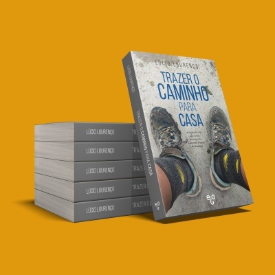 Livro 'TRAZER O CAMINHO PARA CASA' com capa de pés com sapatilhas de caminhada cinza