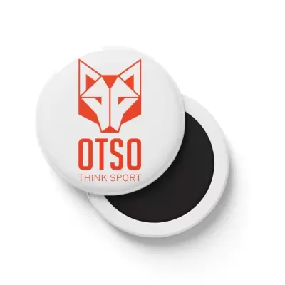 Embalagem redonda branca com logotipo de raposa laranja e texto OTSO THINK SPORT, com conteúdo preto visível