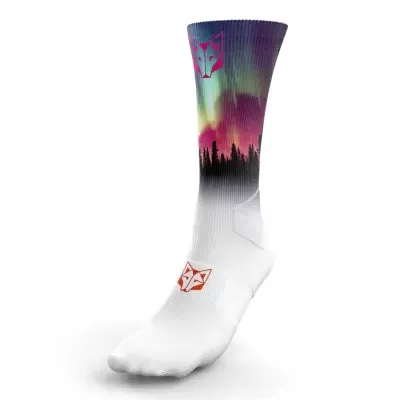 Meia branca com aurora boreal e logótipos de raposa