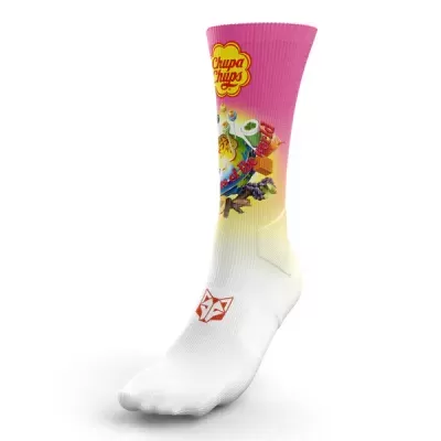 Meia desportiva branca com gradiente rosa e estampas coloridas.