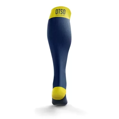 Meia desportiva azul escura com punho amarelo e texto OTSO HIGH SPORT.