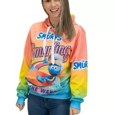 Sweatshirt colorida com estampado dos Smurfs a surfar