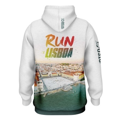 Sweatshirt com capuz branca com fotografia aérea da Praça do Comércio e texto RUN LISBOA