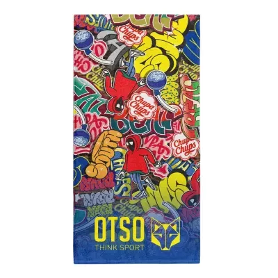 Toalha esportiva com padrão grafitado colorido e texto OTSO THINK SPORT