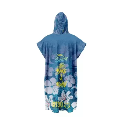 Poncho de banho azul com padrão floral e texto colorido
