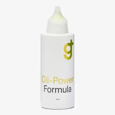 Frasco branco com texto gt Oil-Power Formula 120ml
