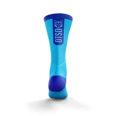 Meia desportiva azul com texto OTSO e logótipo