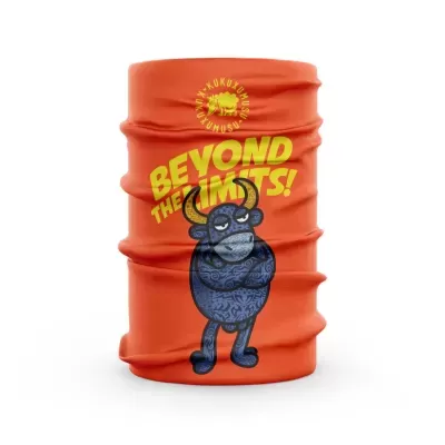 Bandana tubular laranja com touro azul e texto amarelo