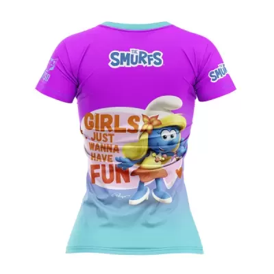 T-shirt infantil lilás e azul com estampa Smurfette e frase Girls Just Wanna Have Fun