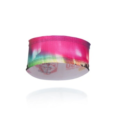 Fita têxtil colorida com padrão degradê em rosa, verde e amarelo